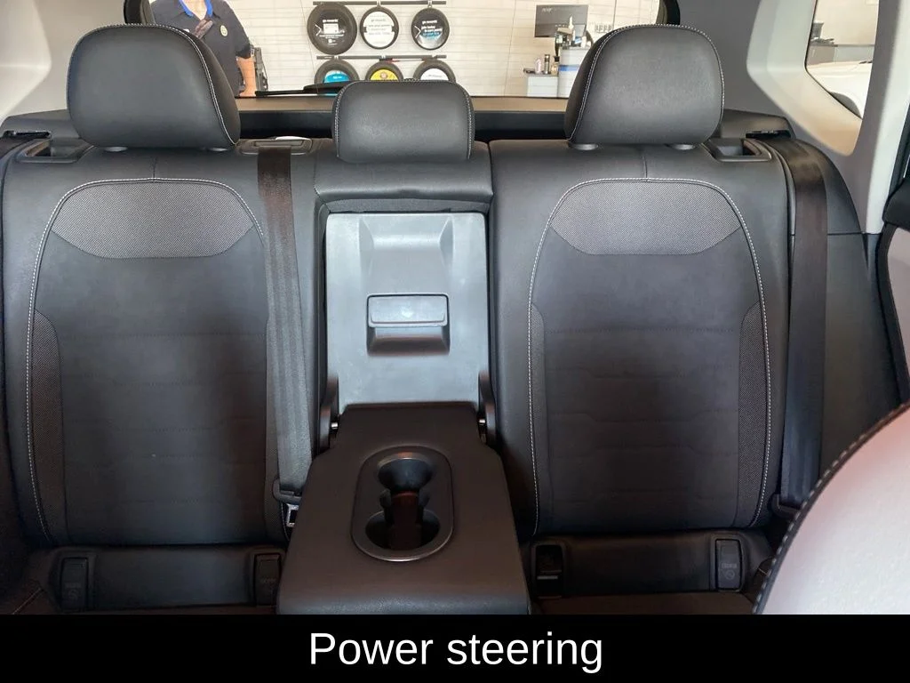 Used 2025  Volkswagen 1.5T SE image 12