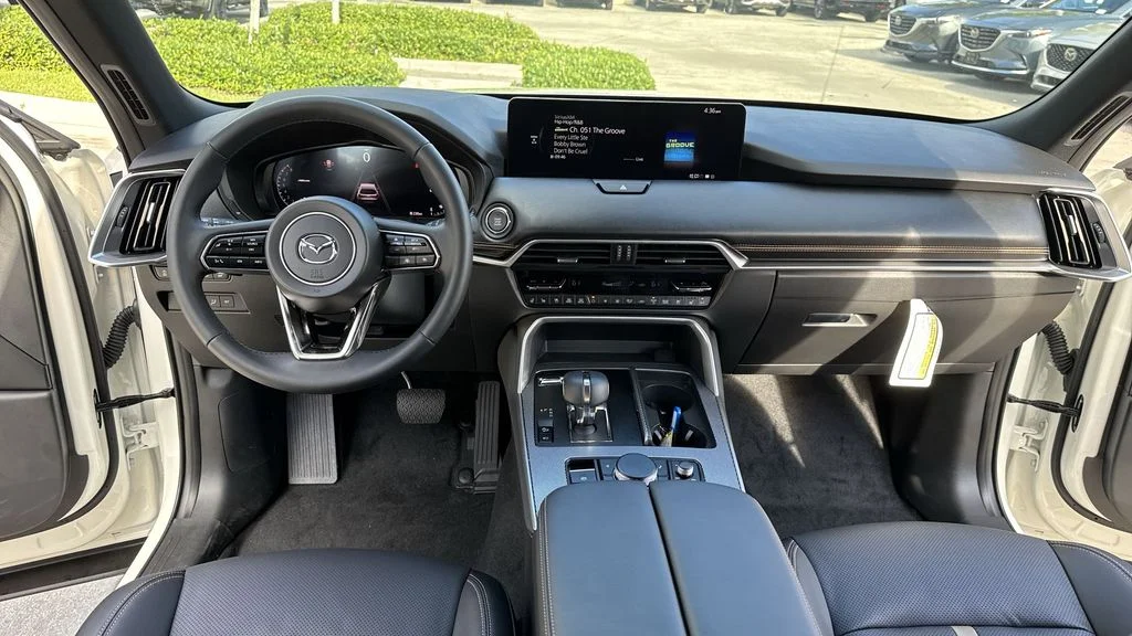 2025 Mazda CX-90 Premium Plus Package - Photo 36
