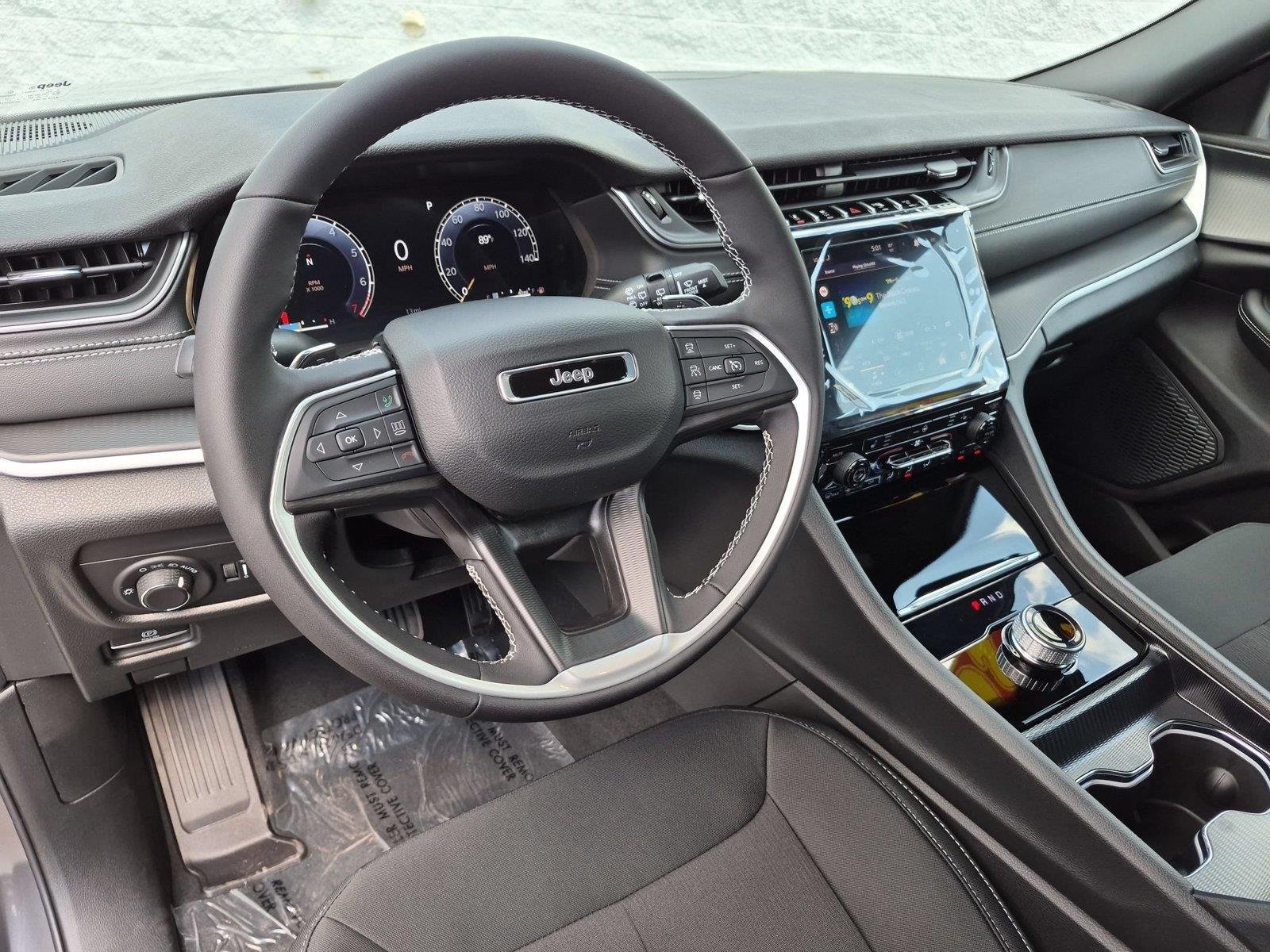New 2026 Baltic Gray Metallic Clear-Coat Exterior Paint Jeep Laredo X image 18