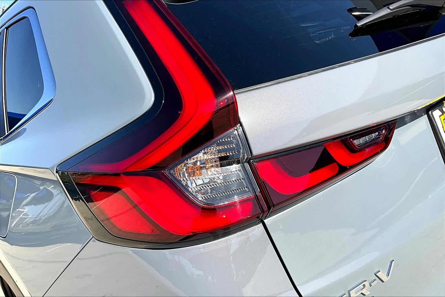 Used 2025 Urban Gray Pearl Honda Sport-L image 14