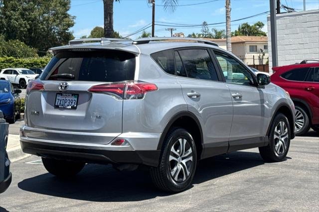 Certified Used 2017 SILVER ME Toyota  image 5