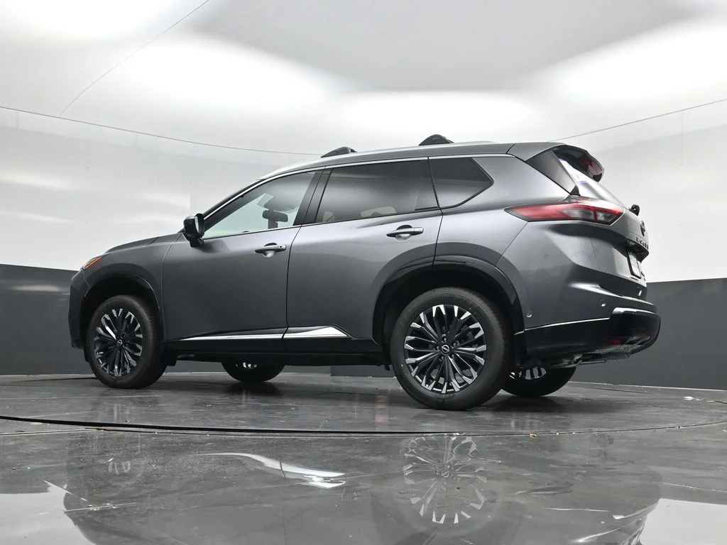 New 2026 Gray Nissan Platinum image 52