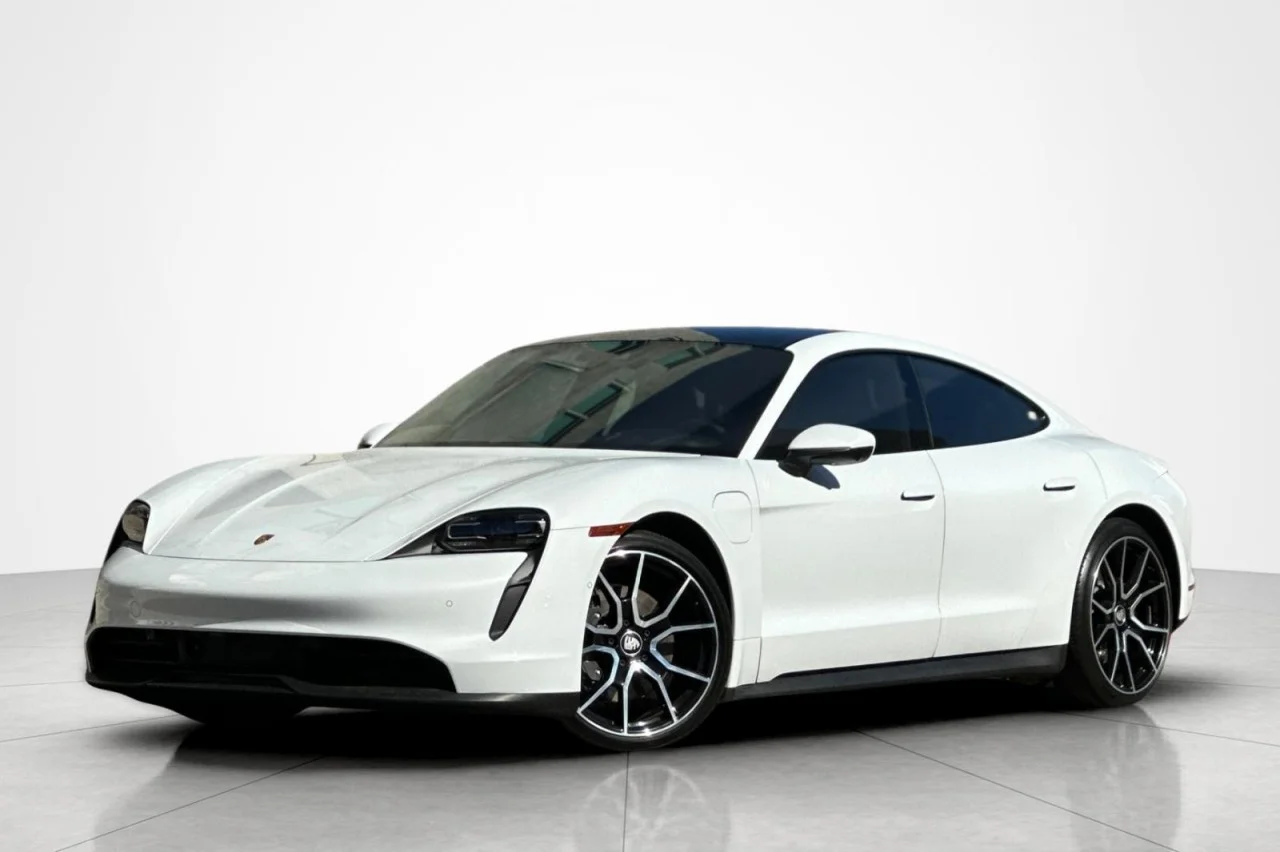 Used 2023 White Porsche Base image 1