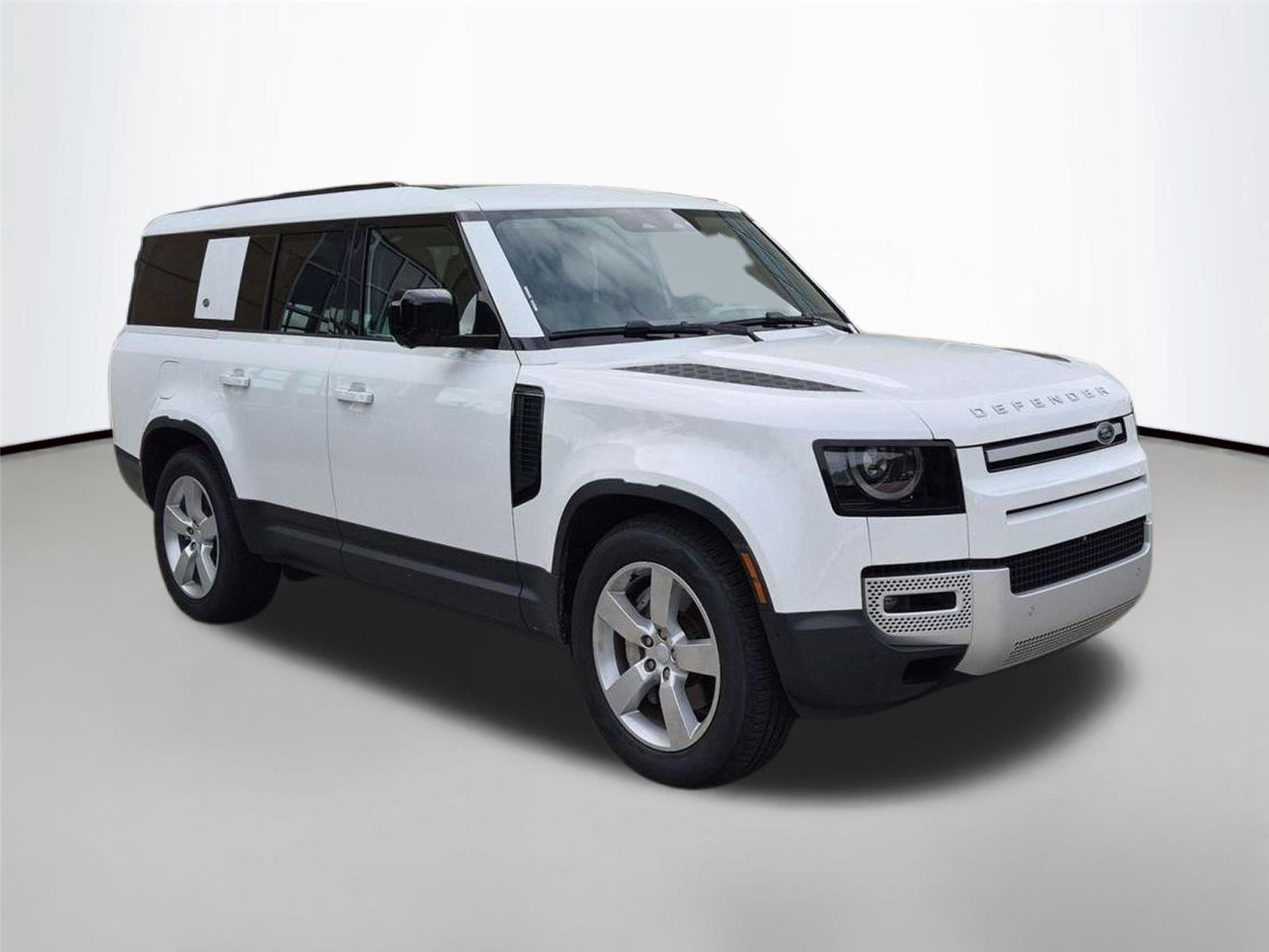 Used 2024 Fuji White Land Rover S image 4