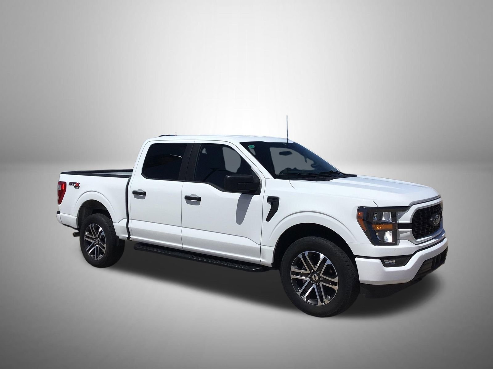 2023 Ford F-150 XL 4x4 SuperCrew 5-1/2 Box's photo