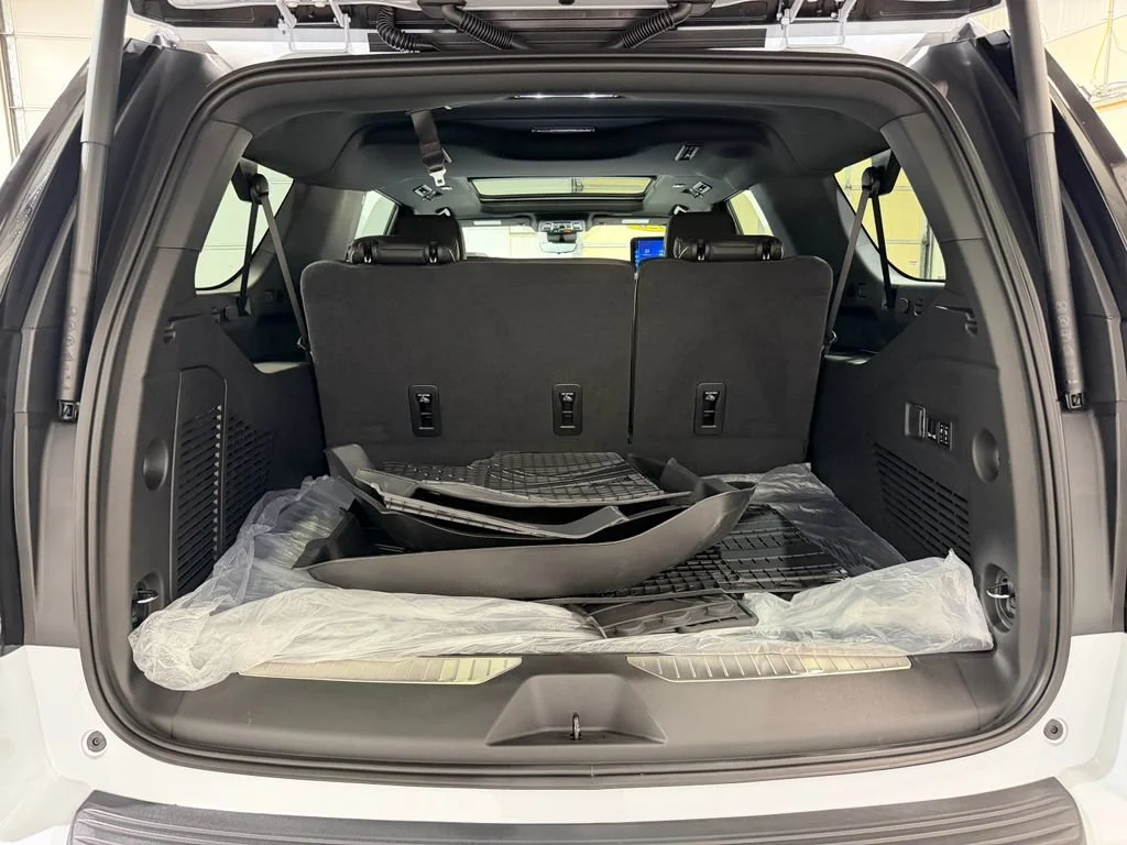 2026 Chevrolet Suburban Premier - Photo 42