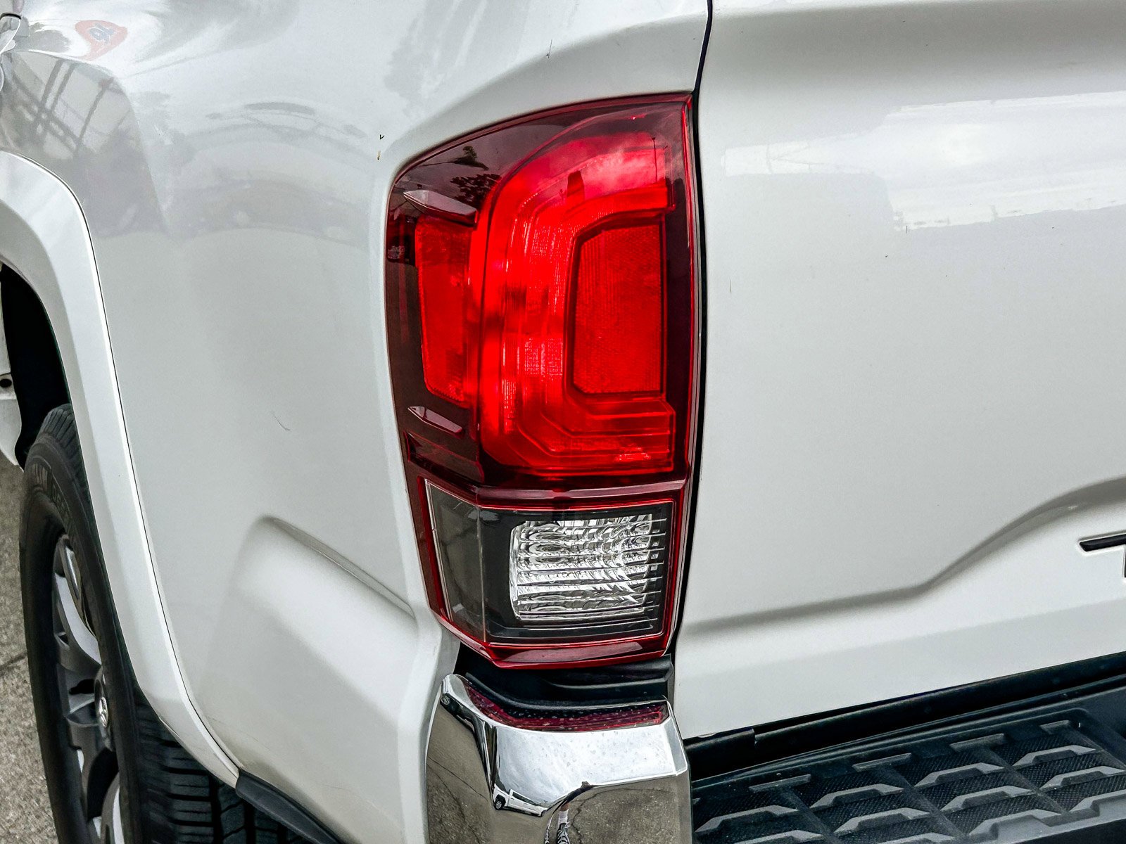 2023 Toyota Tacoma SR5 - Photo 9