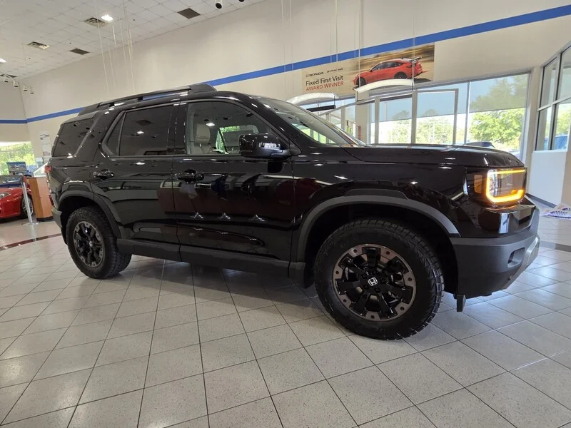 New 2026 Crystal Black Pearl Honda TRAILSPORT ELITE AWD image 3