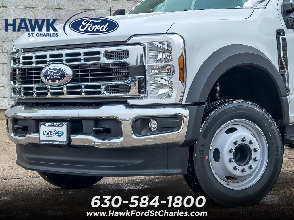 New 2026 Oxford White Ford F-450® XL image 2