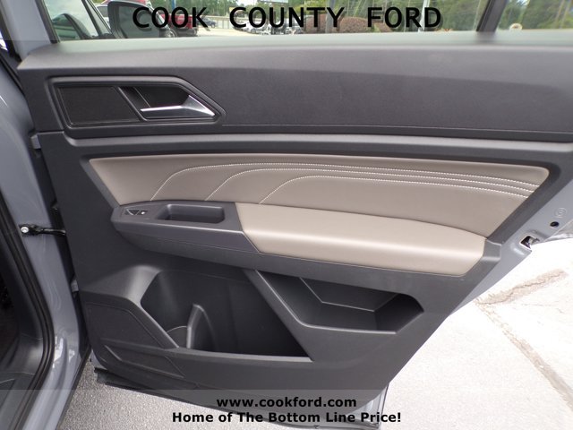 Used 2021 Pure Gray Volkswagen 2.0T SE w/Technology image 18
