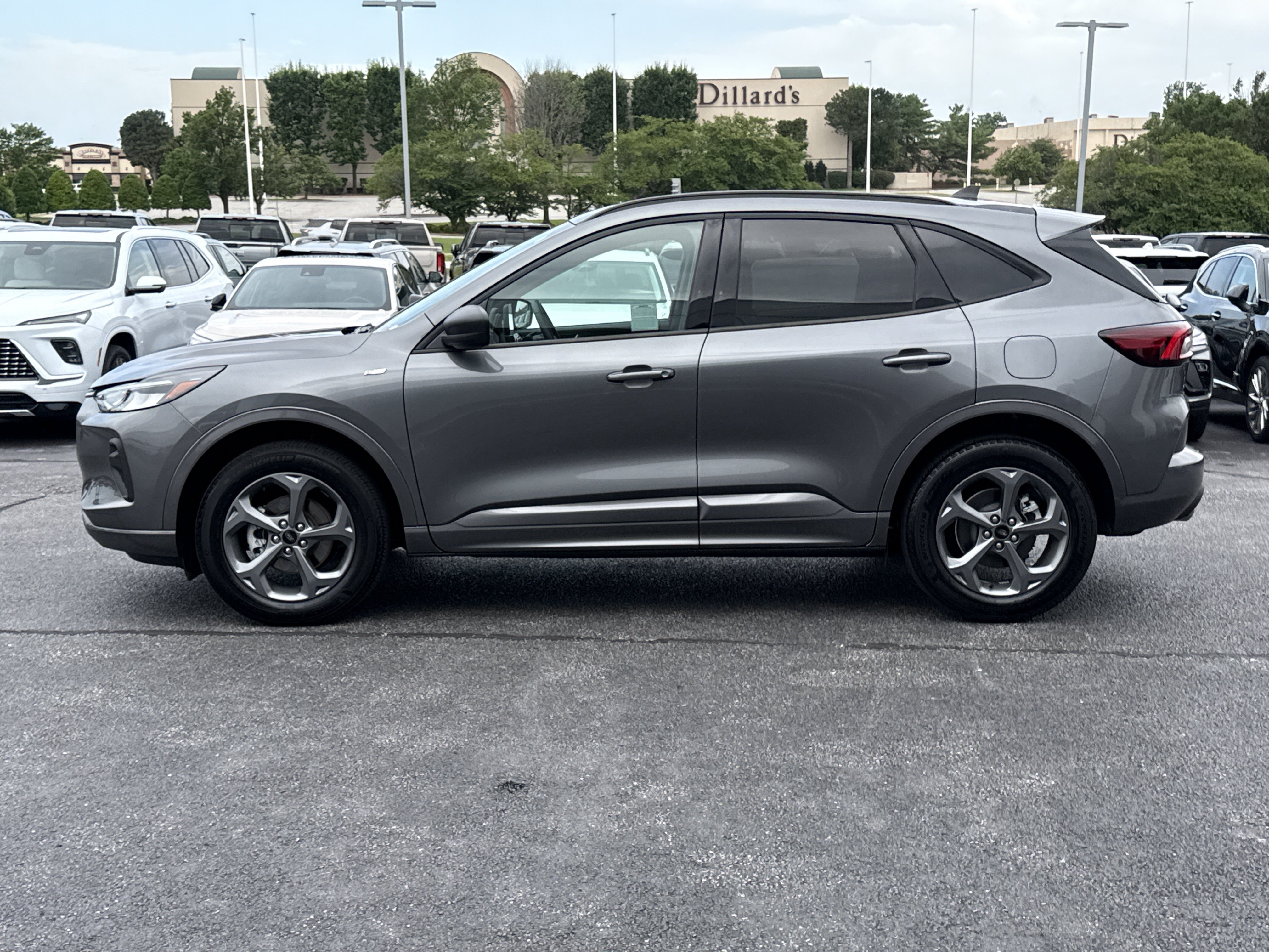 2024 Ford Escape ST-Line - Photo 13