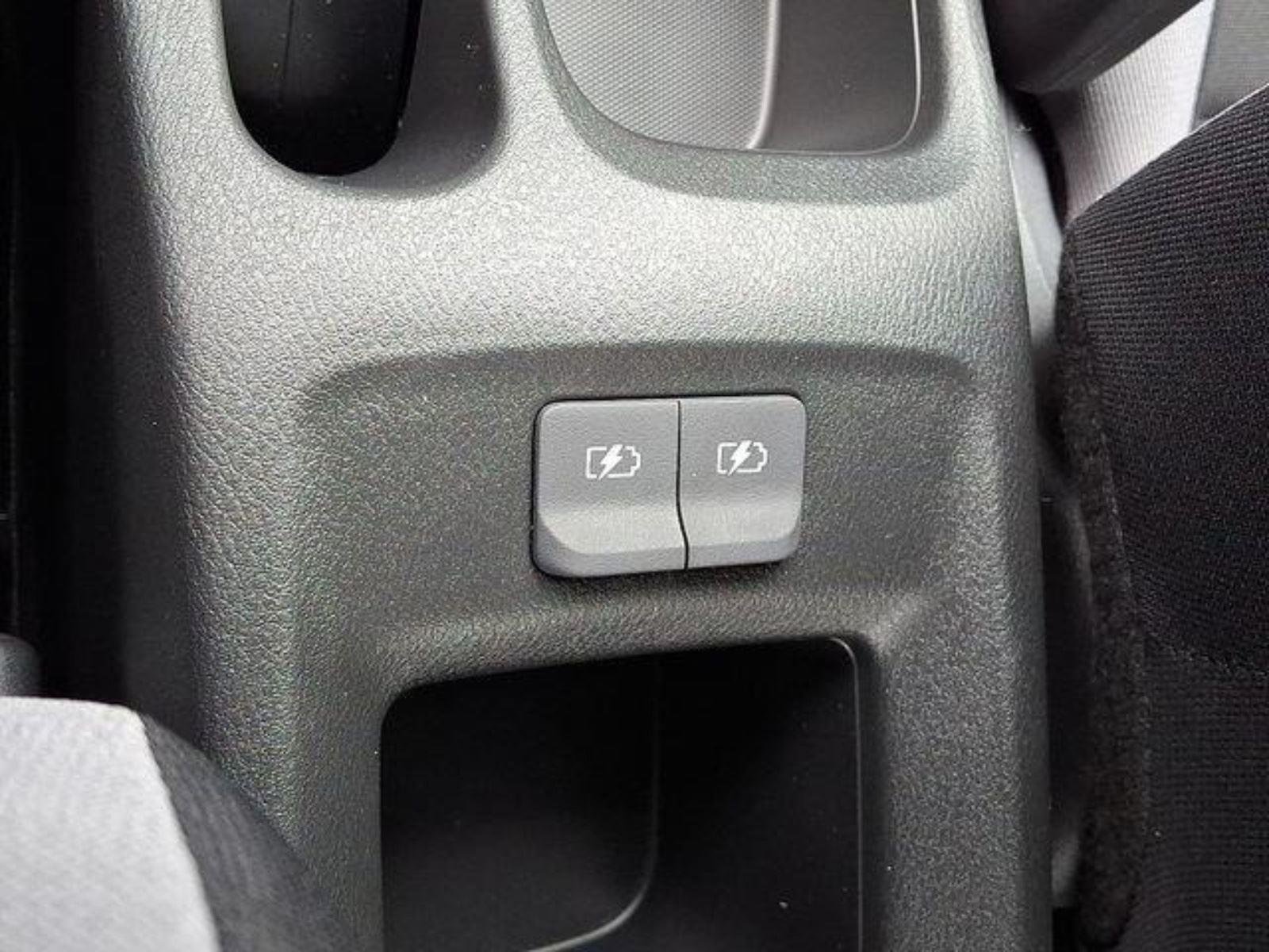 2025 Nissan Versa Sedan S - Photo 15