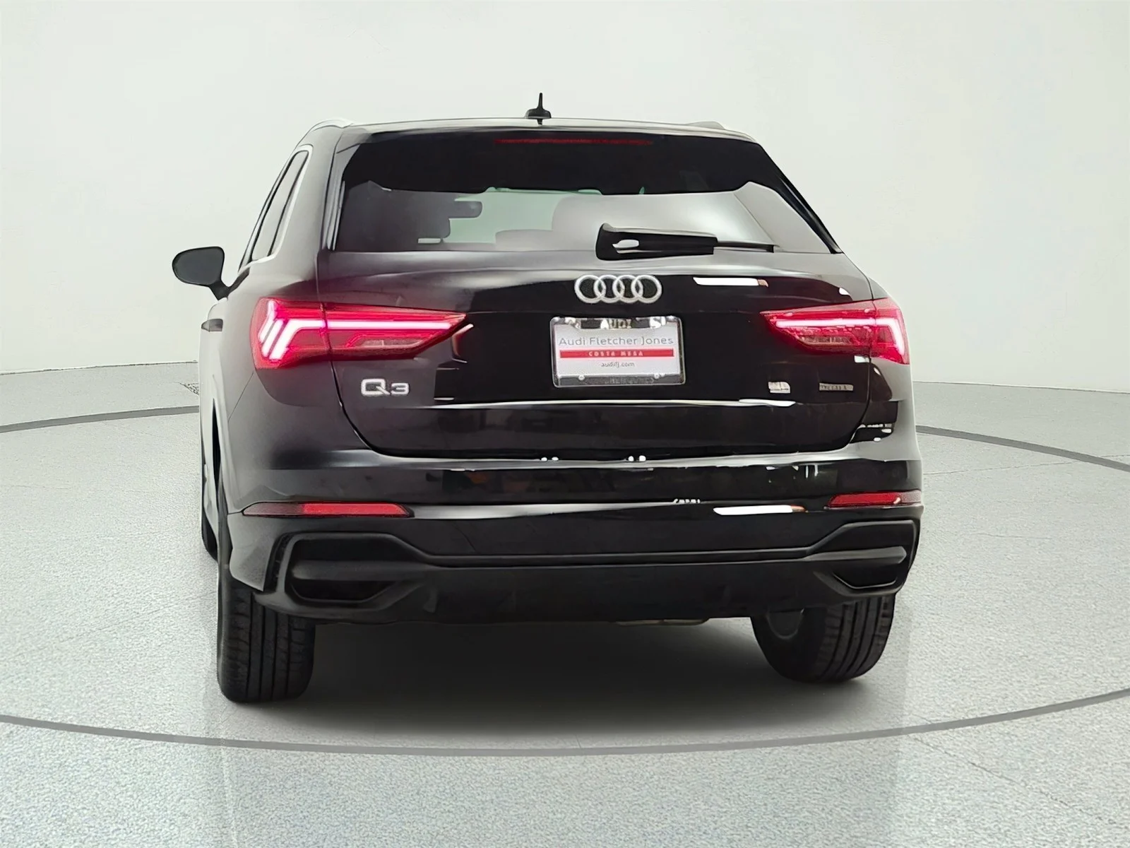 Used 2024 Mythos Black Metallic Audi S line Premium image 6