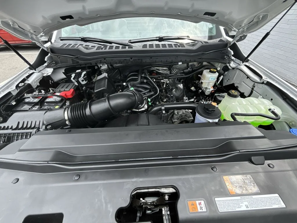 Used 2023 White Ford XL image 17
