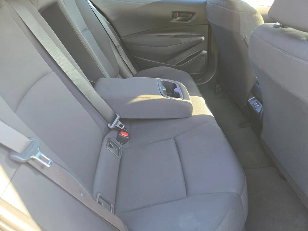 Used 2024 Classic Silver Me Toyota LE image 15