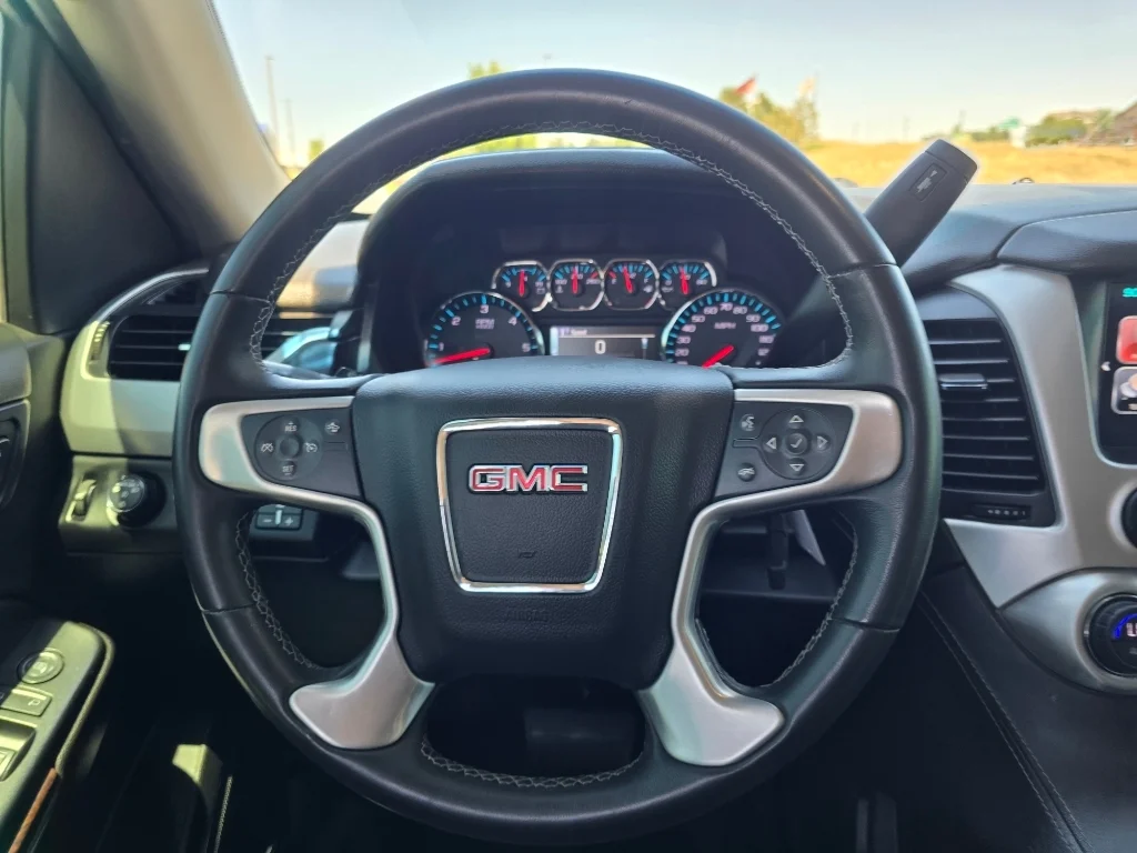 Used 2017 Summit White GMC SLE image 27