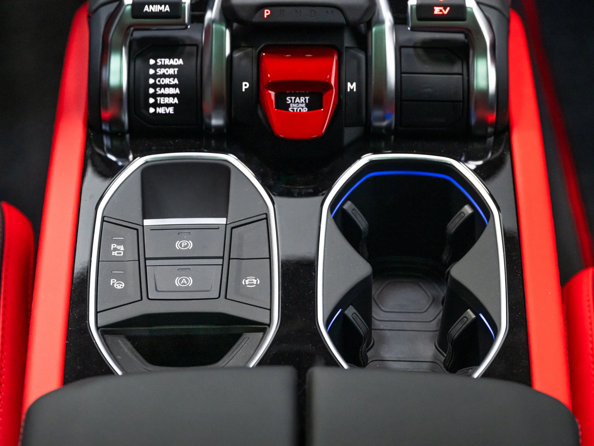 Used 2025 Nero Noctis Metallic Lamborghini SE image 52