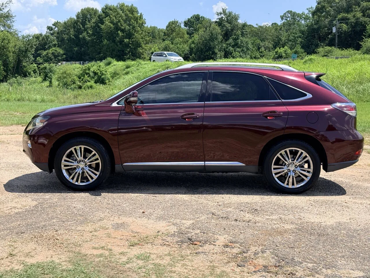 Used 2015 Maroon Lexus Base 4dr SUV image 2