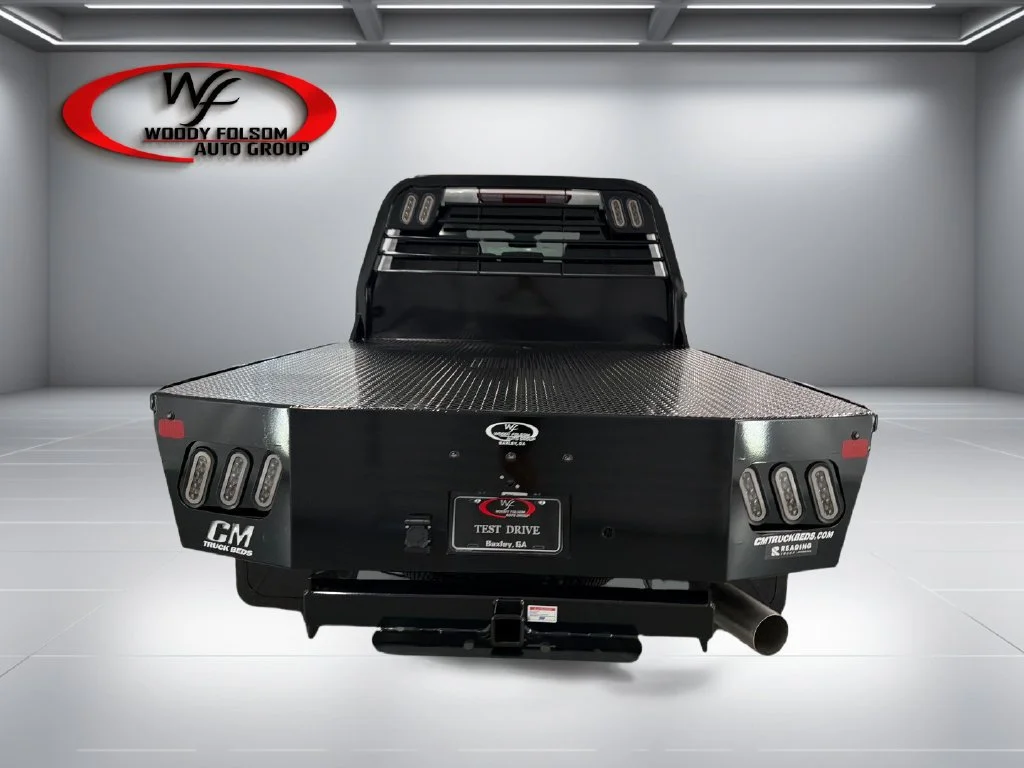 New 2026 Summit White Chevrolet WT image 8