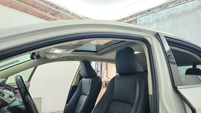 Used 2016 White Lexus 200t image 19