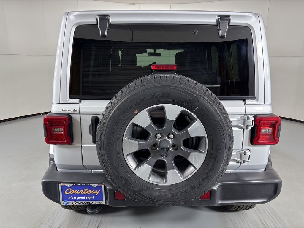 Used 2022 Silver Jeep Unlimited Sahara image 7