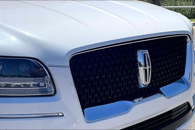 Used 2020 White Lincoln Reserve image 29