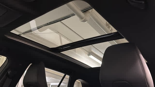 Used 2026 Wind Chill Pearl w/Black Roof Toyota XSE image 25
