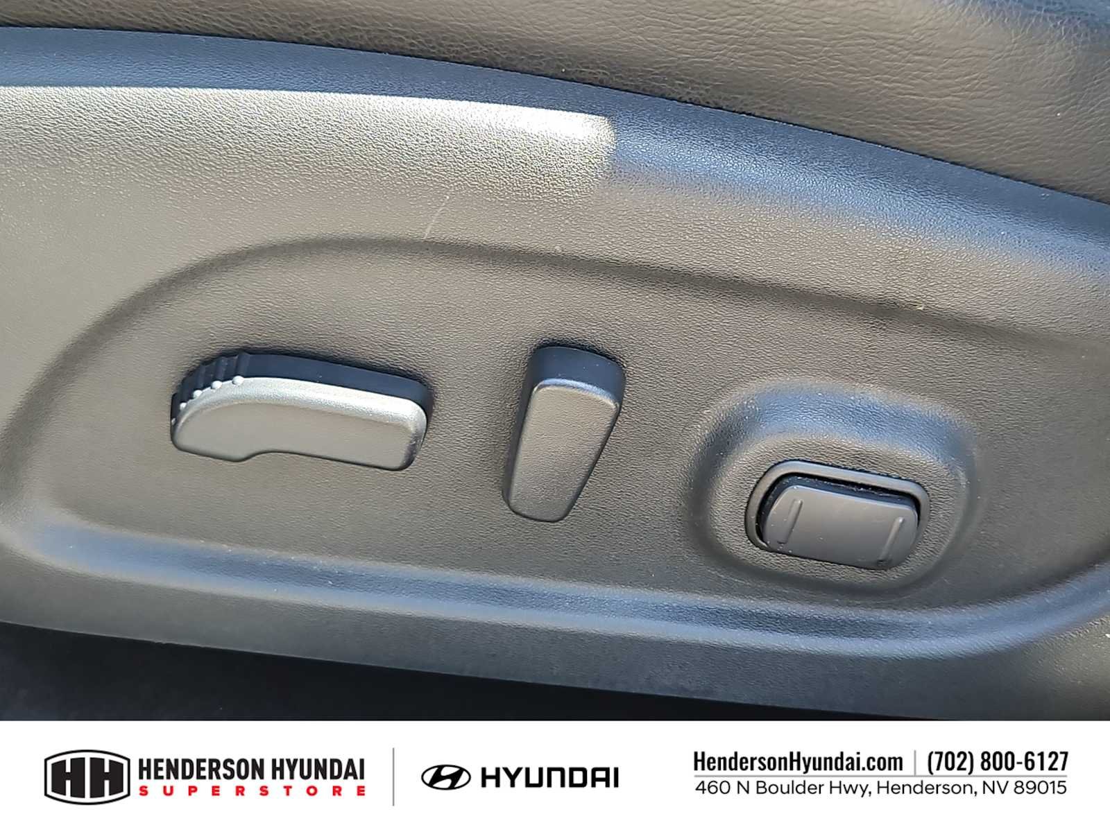 Used 2015 Brilliant Silver Metallic Nissan Platinum image 18