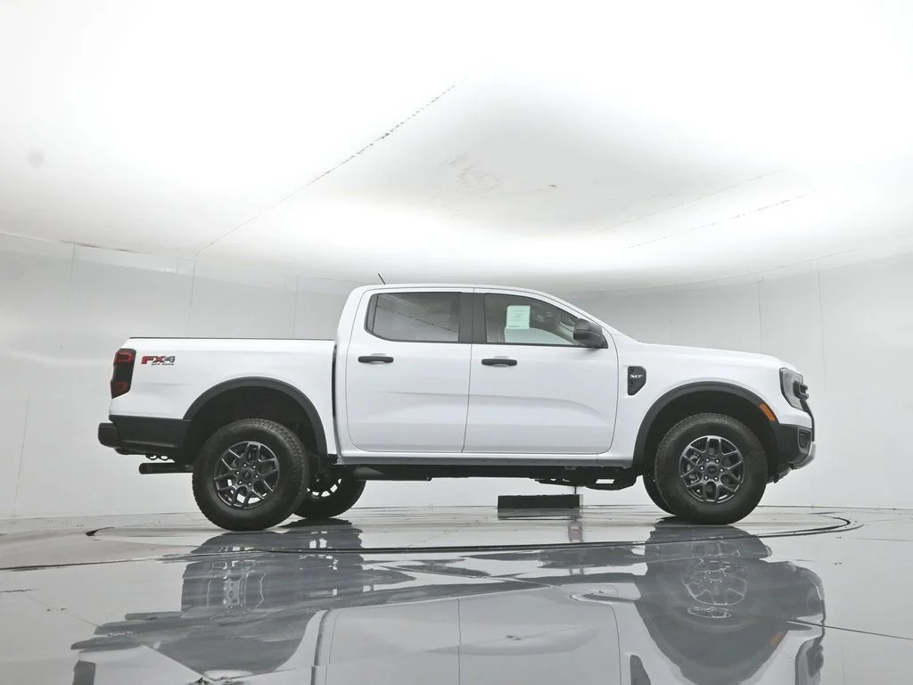 New 2026 Oxford White Ford XLT image 44