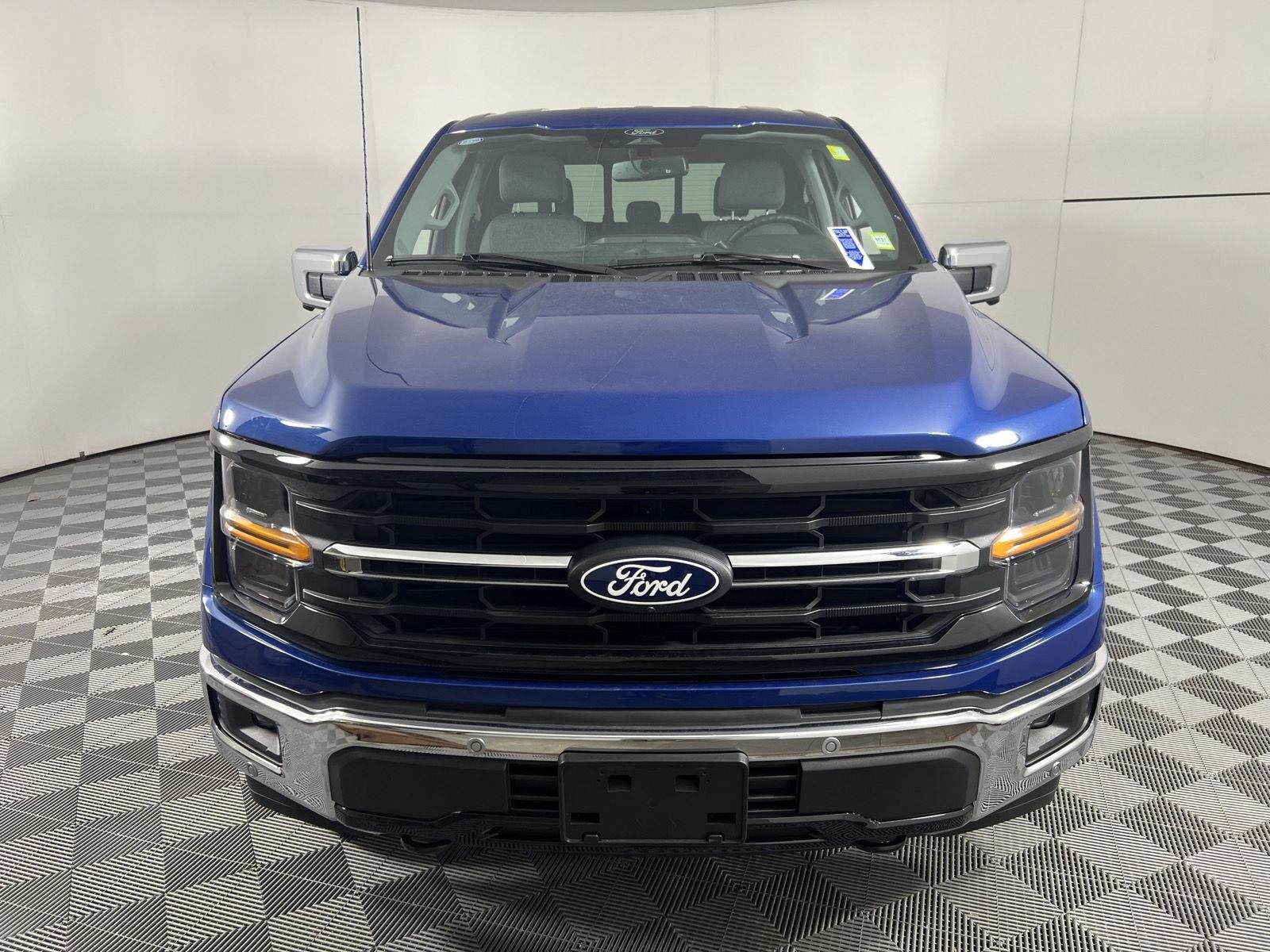 Used 2024 Atlas Blue Ford XLT image 5