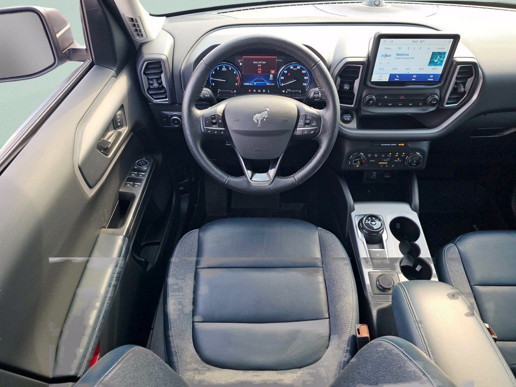 Used 2022 Silver Metallic Ford Outer Banks image 4