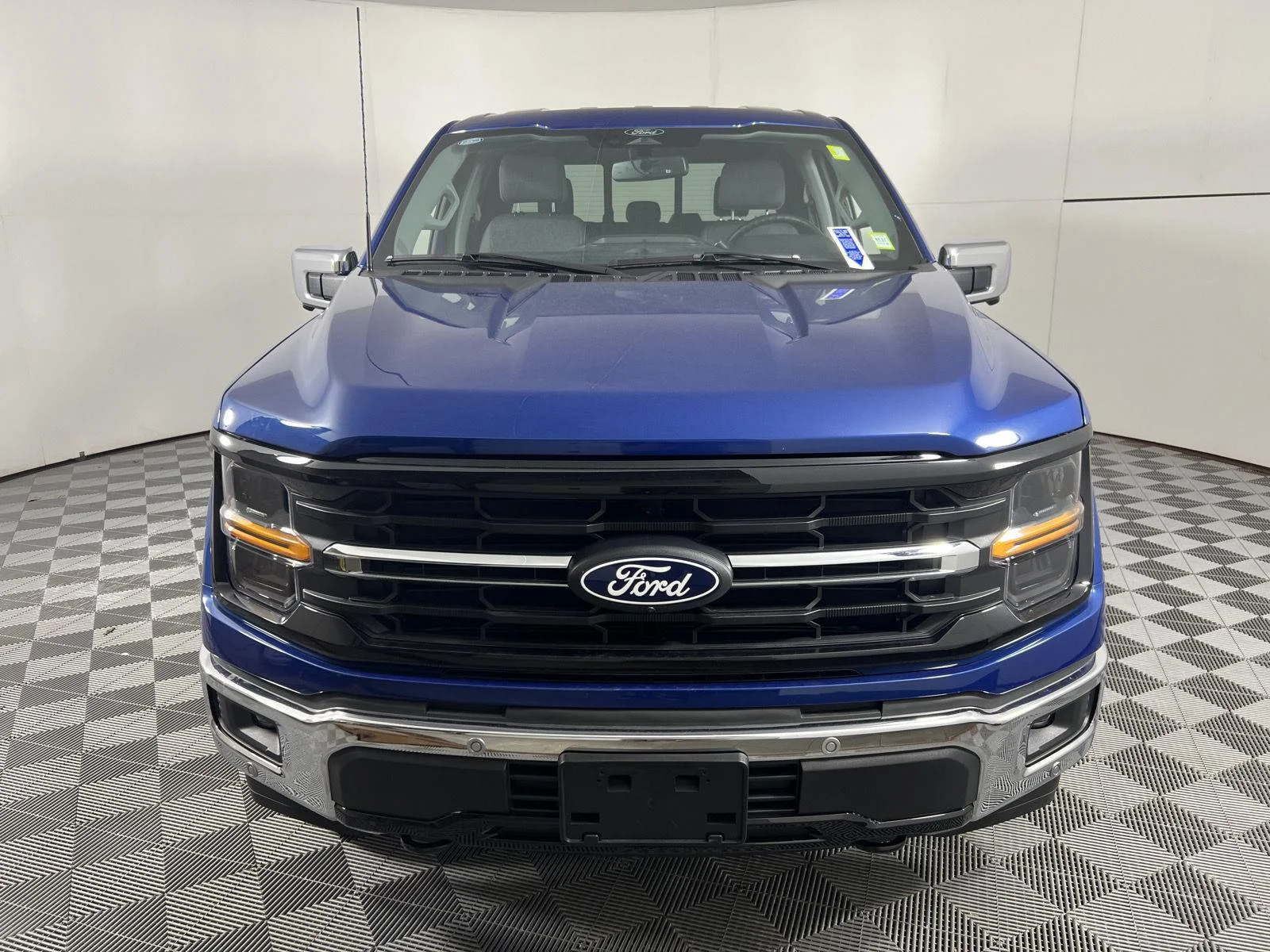 Used 2024 Atlas Blue Ford XLT image 5
