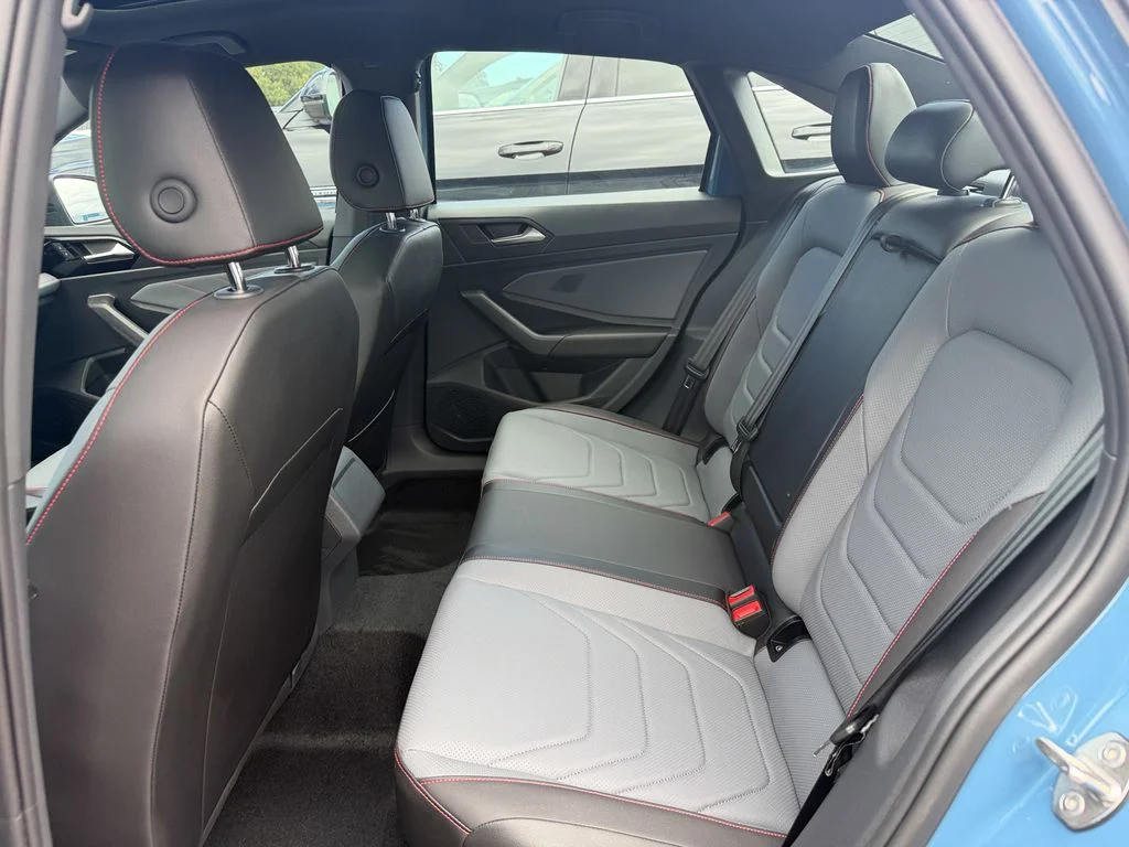 New 2026 Monterey Blue Pearl w/Deep Black Roof Volkswagen 2.0T Autobahn image 24