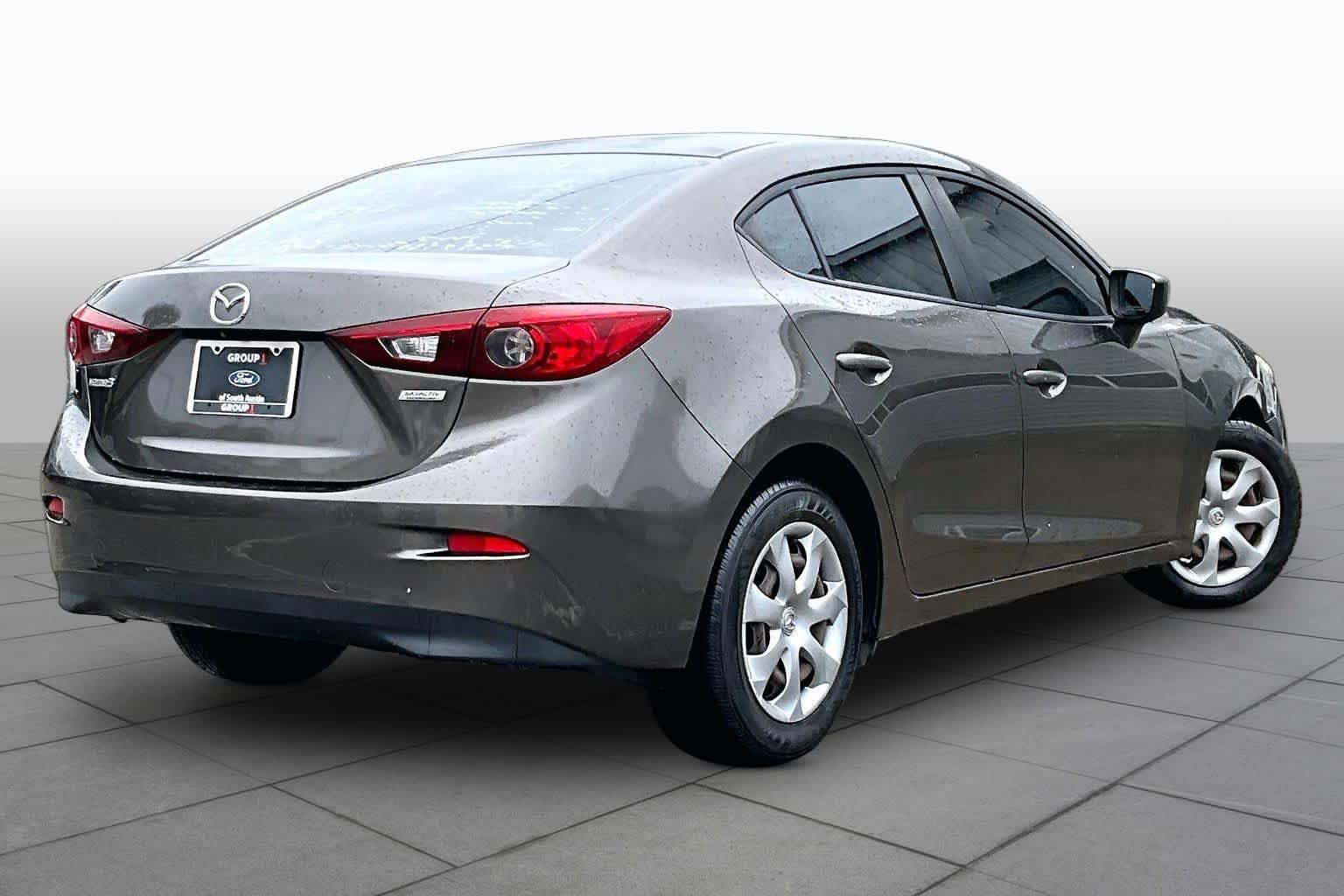 Used 2017  Mazda Sport image 13