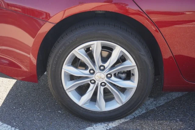 Used 2025 Radiant Red Tintcoat Chevrolet LT image 6