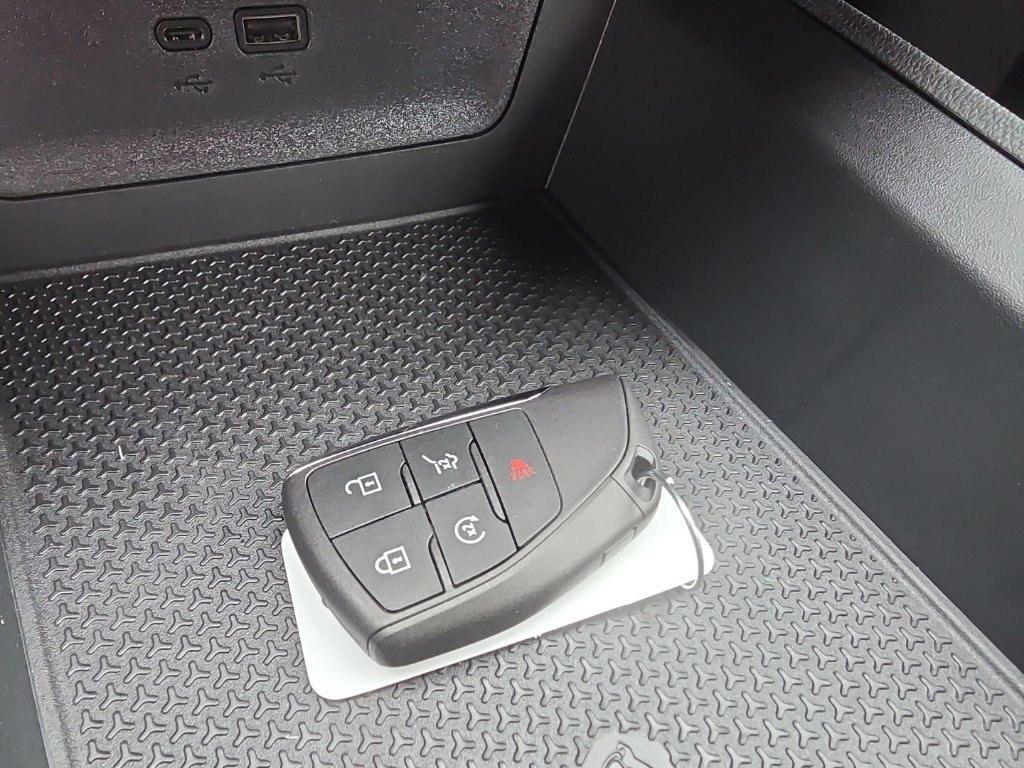 2027 Chevrolet Equinox LT - Photo 9