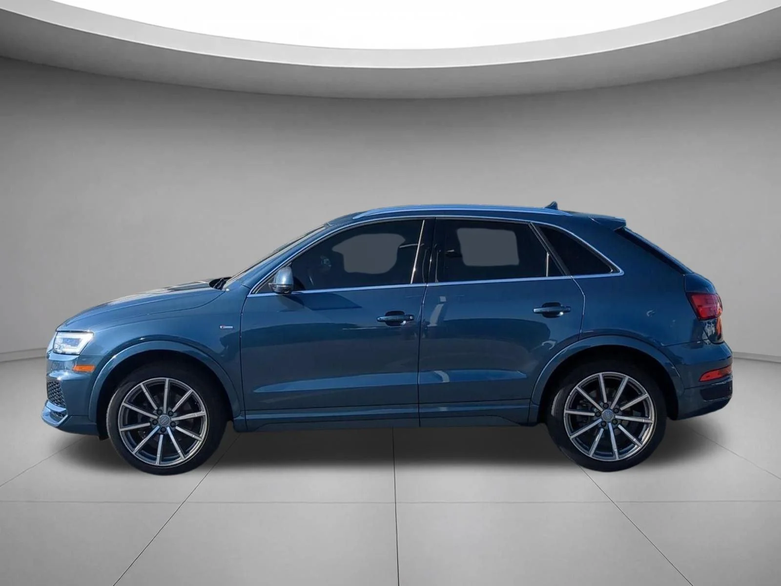Used 2018 Utopia Blue Metallic Audi Premium Plus image 2