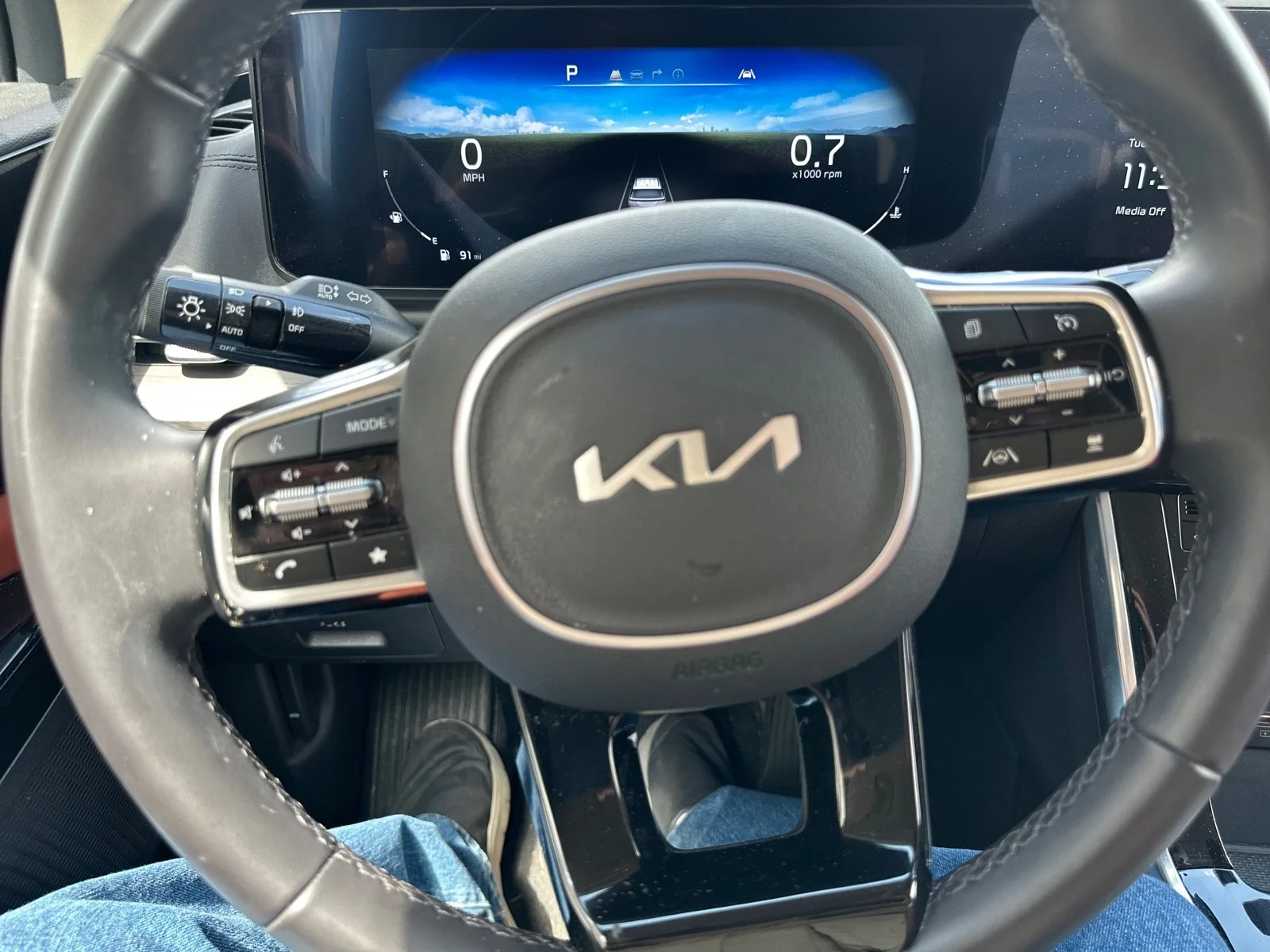 Used 2024 Metal Kia SX image 22