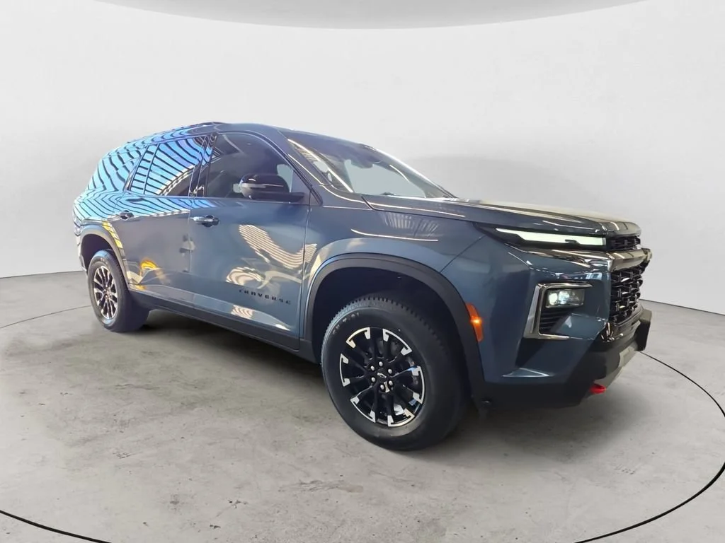 Used 2024 Lakeshore Blue Metallic Chevrolet Z71 image 3