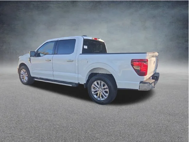 New 2026 Oxford White Ford XLT image 37