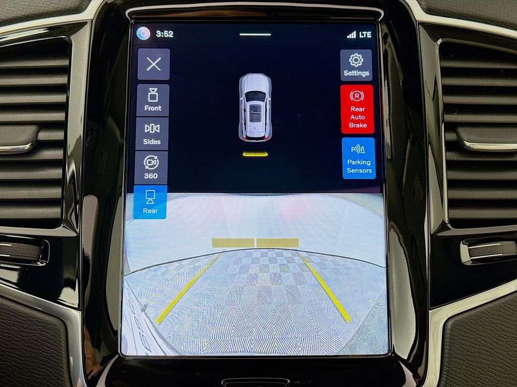 Used 2023 Black Volvo B6 Plus 6-Seater image 15