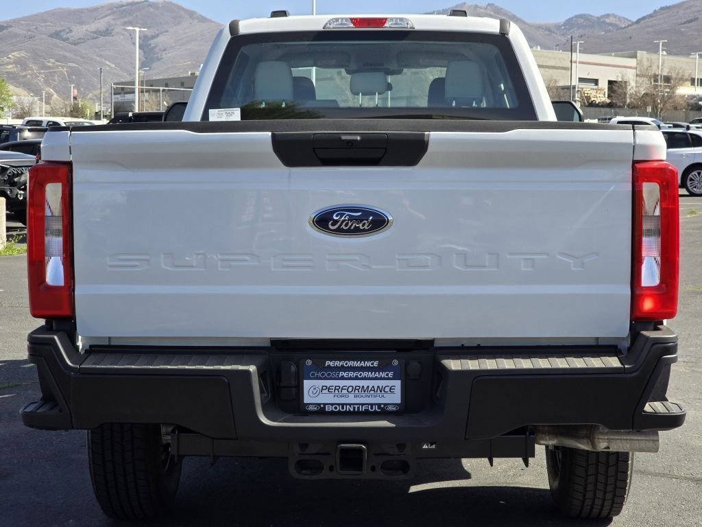 New 2026 Oxford White Ford XL image 22
