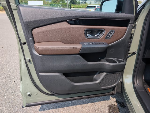 Certified Used 2026 Ash Green Metallic Honda TrailSport image 18