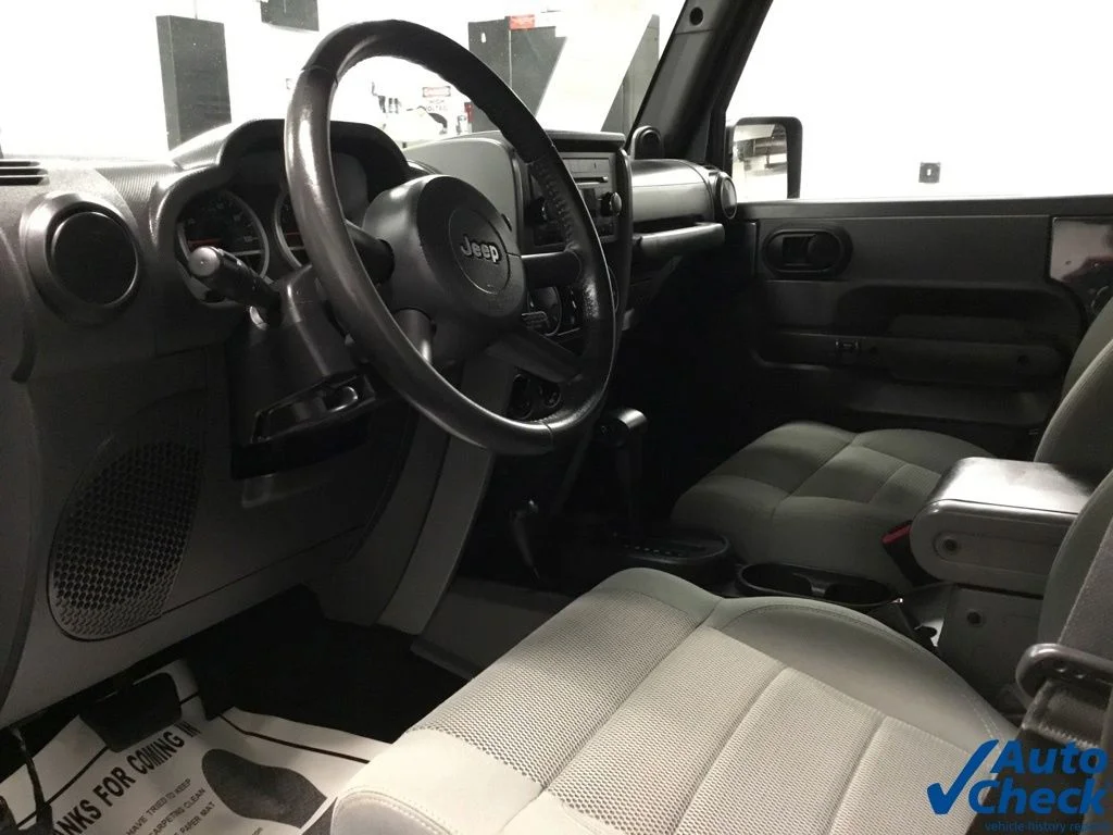 Used 2007 Blue Jeep Unlimited Sahara image 21