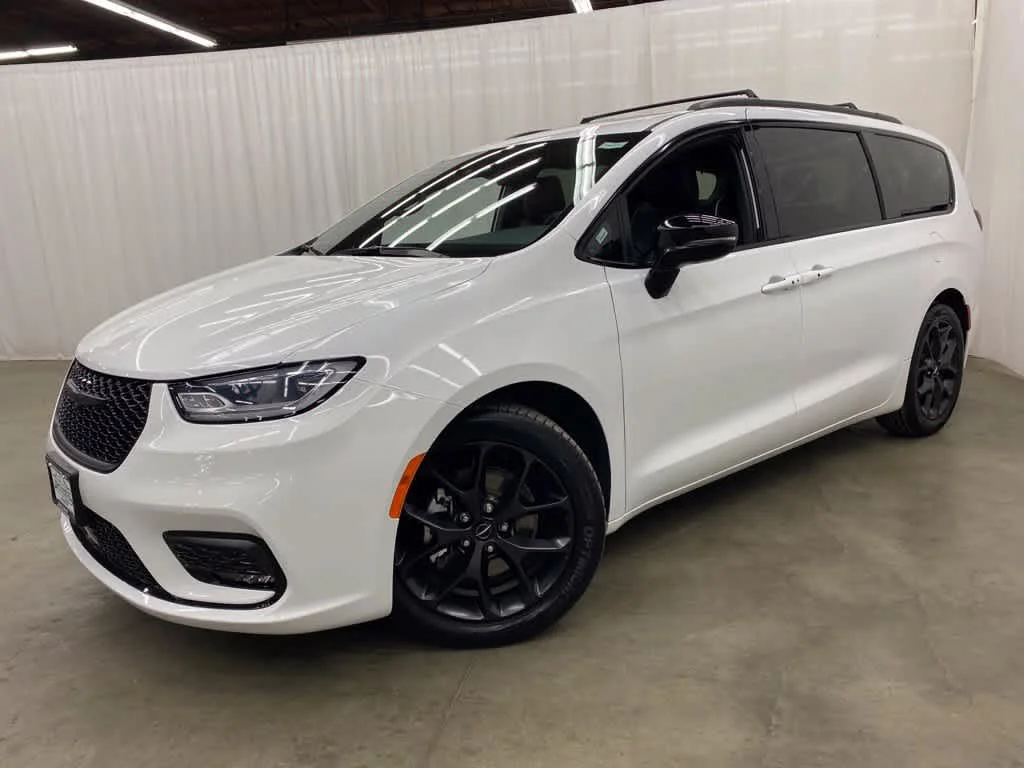 2025 Chrysler Pacifica