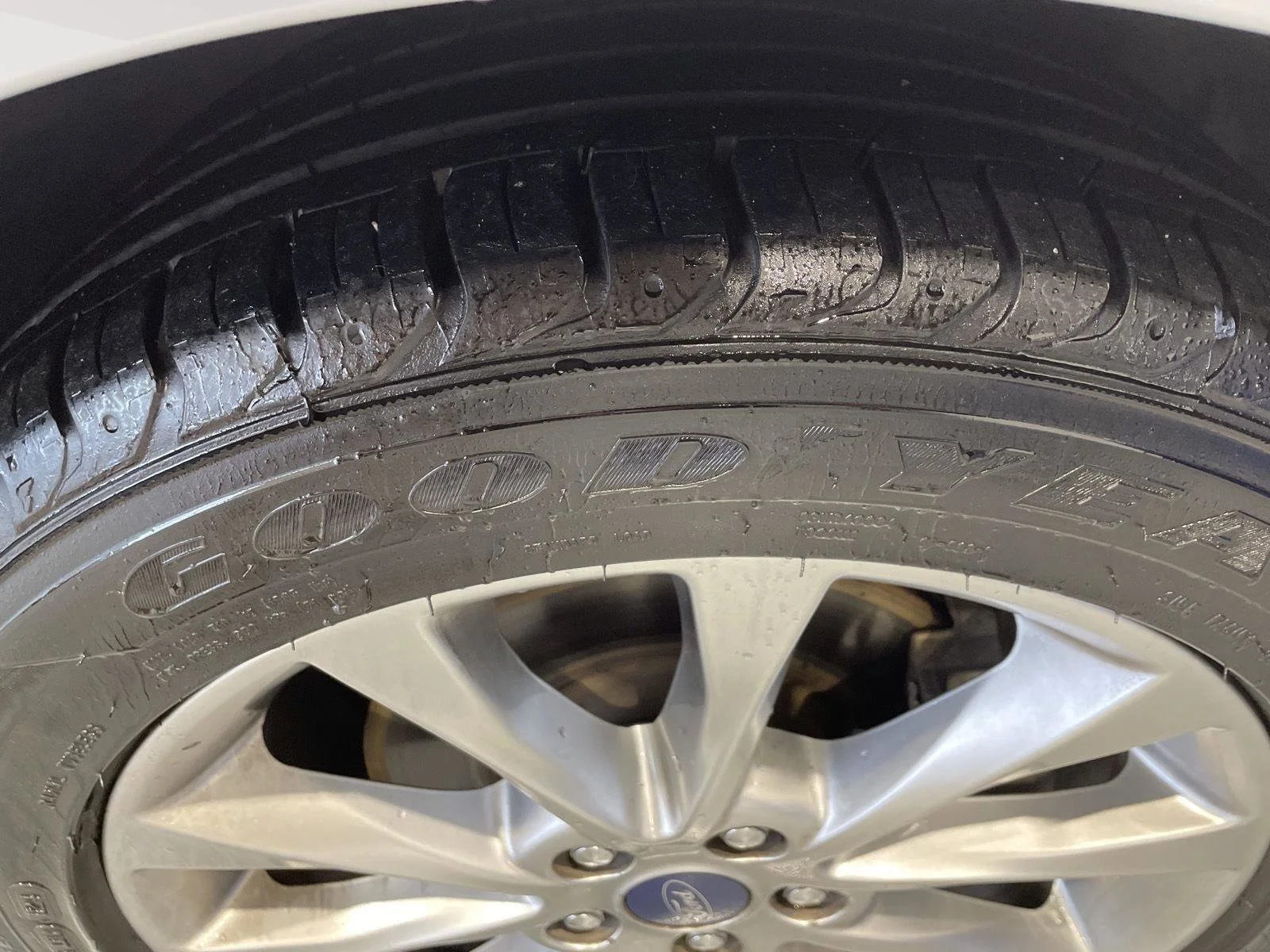 Used 2017 Oxford White Ford SE image 8