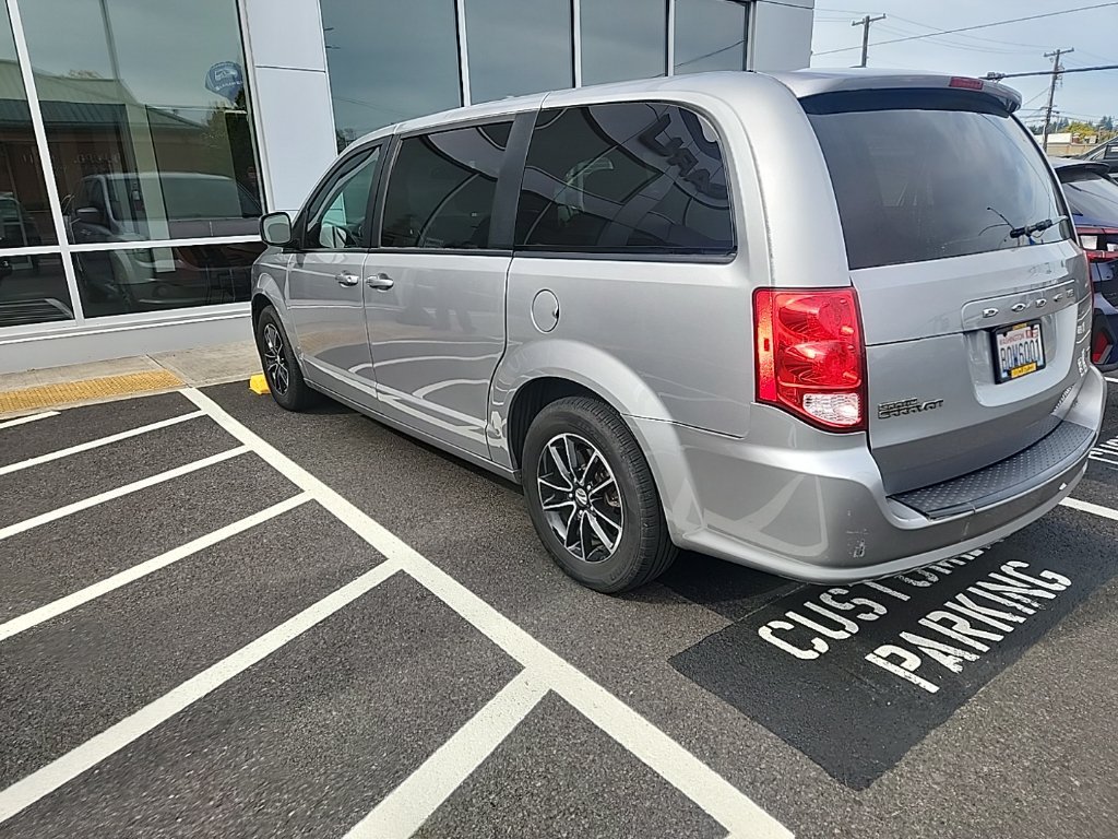 Used 2018 Billet Clearcoat Dodge SE Plus image 4