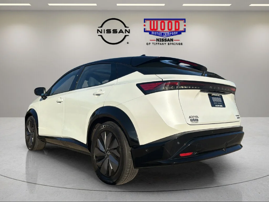 Certified Used 2023 Everest White Pearl Tricoat Black Diamond Pearl Nissan Platinum+ e-4orce image 4