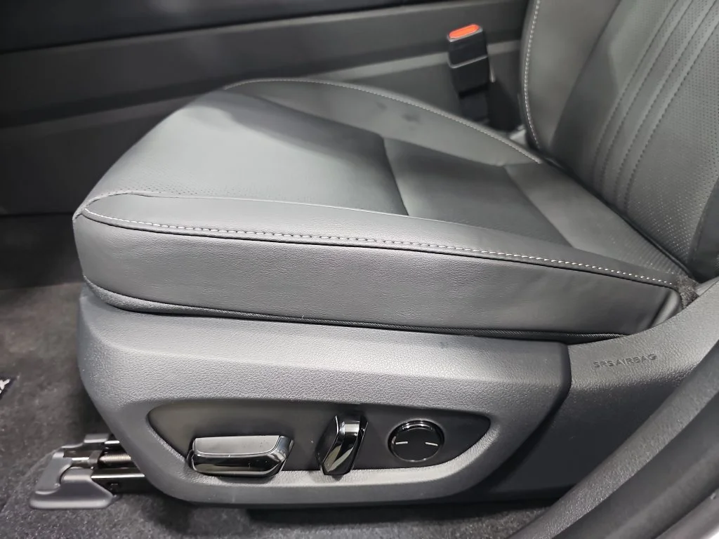 New 2026 Ultra White Lexus PREMIUM image 28