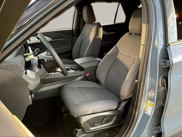 New 2027 Vapor Blue Metallic Ford Active image 71